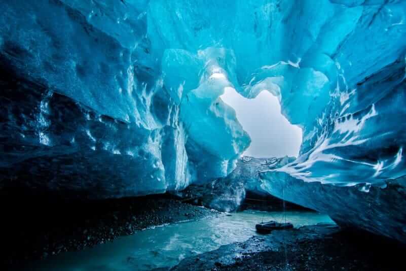Explore Iceland's Ice Caves and Glacier Caves | I am Reykjavik