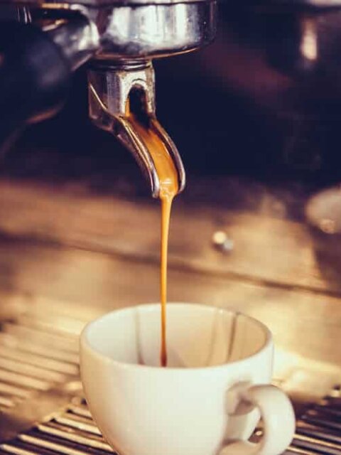 What are Reykjavik's best coffee shops and cafés?