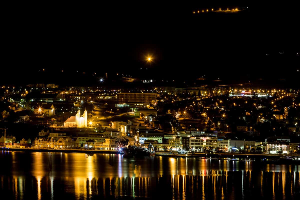 Akureyri at night. What are the best bars, restaurants and cafés?