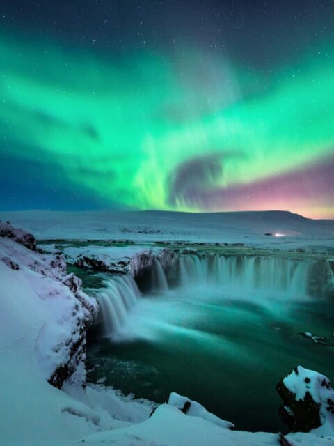 Iceland's March weather and the Northern Lights