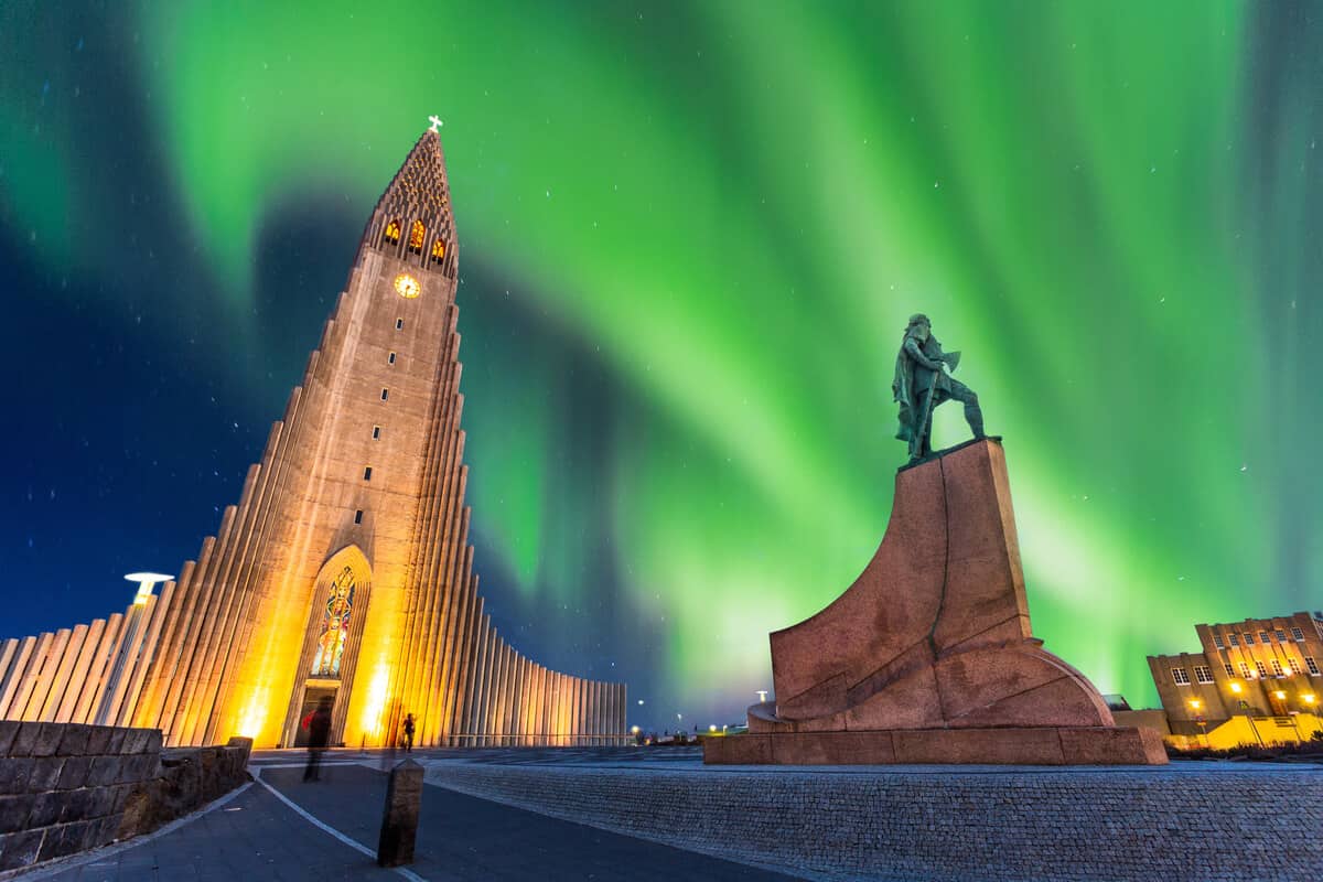 Northern Lights in Reykjavik in March with cold weather